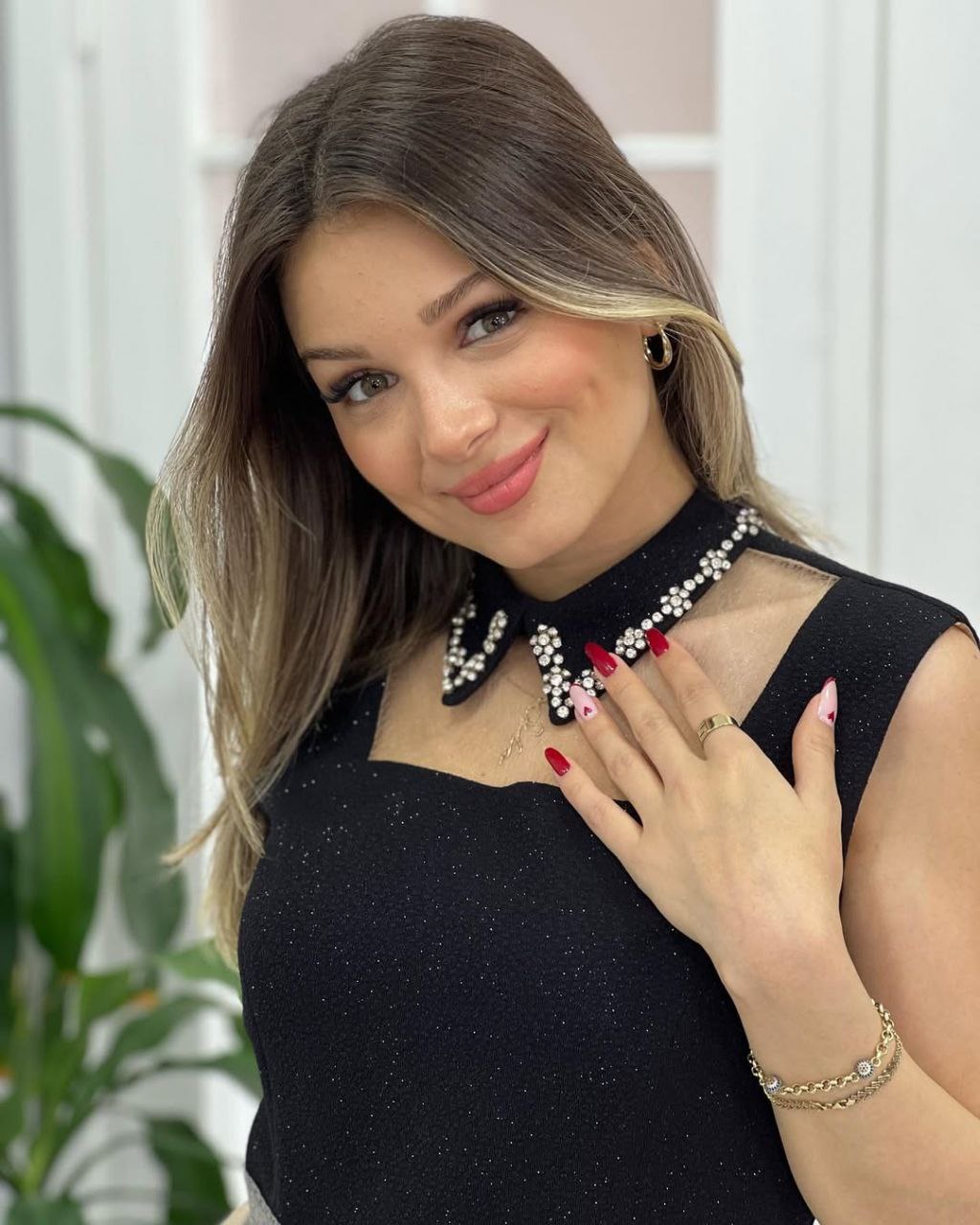 Elegant Contrast Tulle Dress